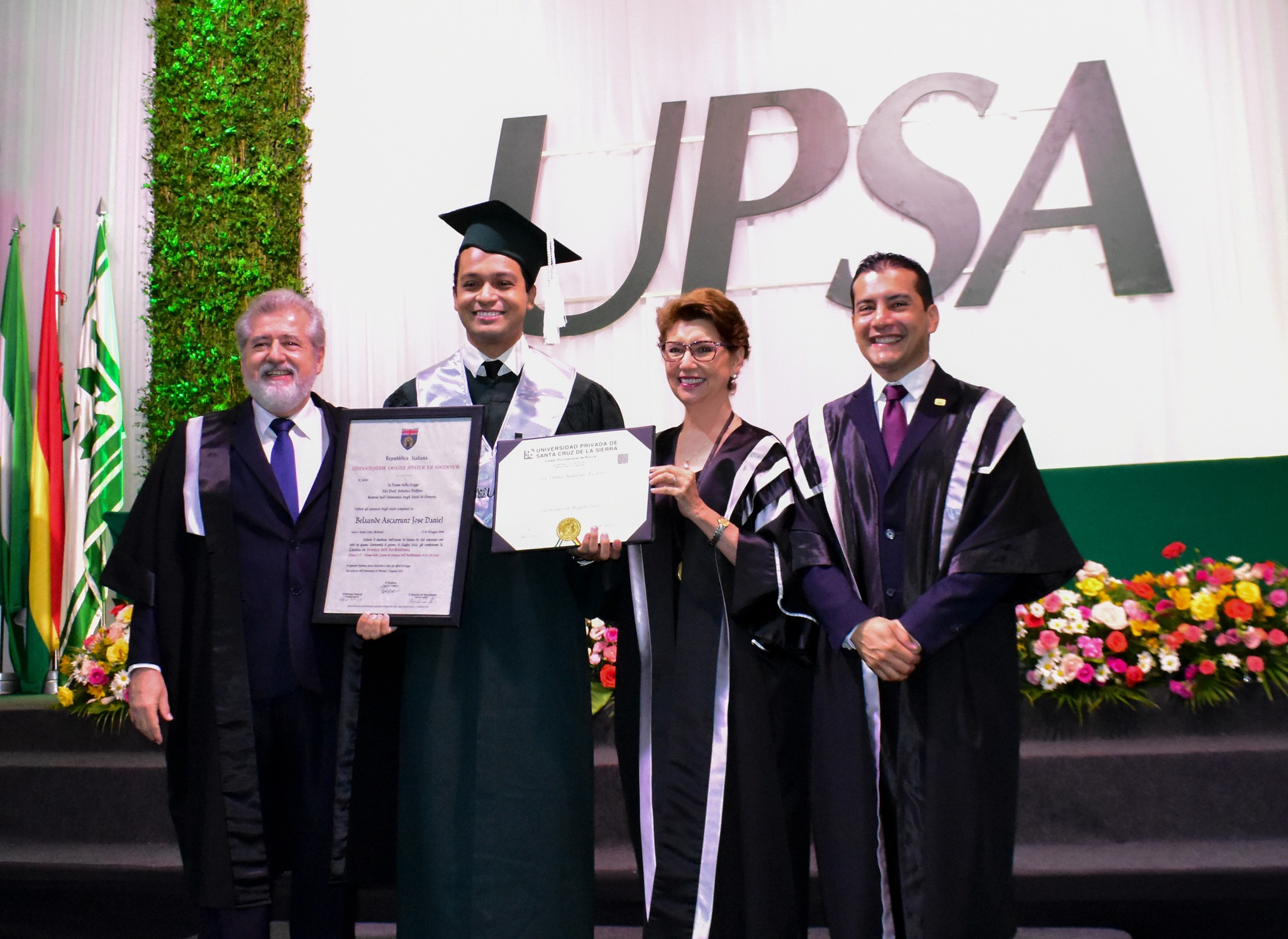 Nuevos graduados con Doble Titulación de la UPSA